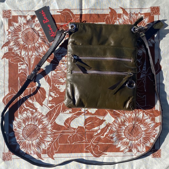 NINO BOSSI - Genuine Leather Olive Green Purse - Picture 4 of 7